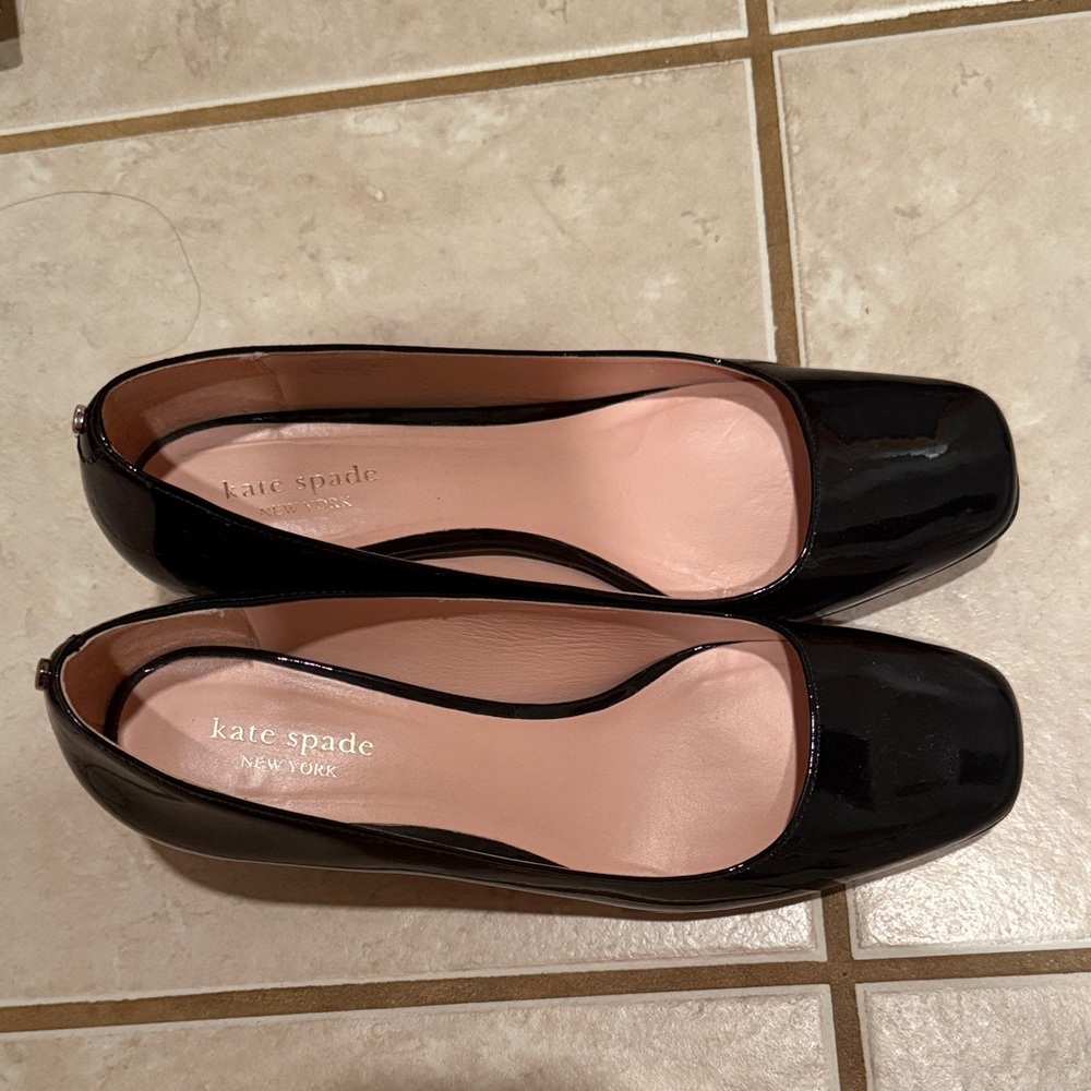 Kate Spade Glossy Black chunky heel